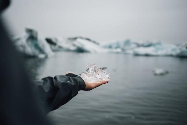 Почему лед плавает в воде